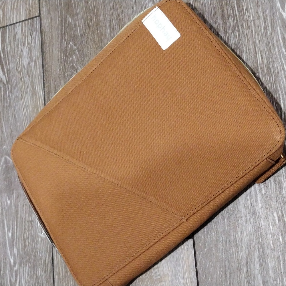 Heyday light brown cotton canvas tablet case. NWT. 9 x 11.5